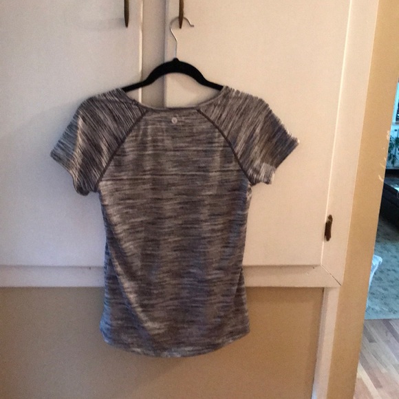 Workout tee - Picture 2 of 3